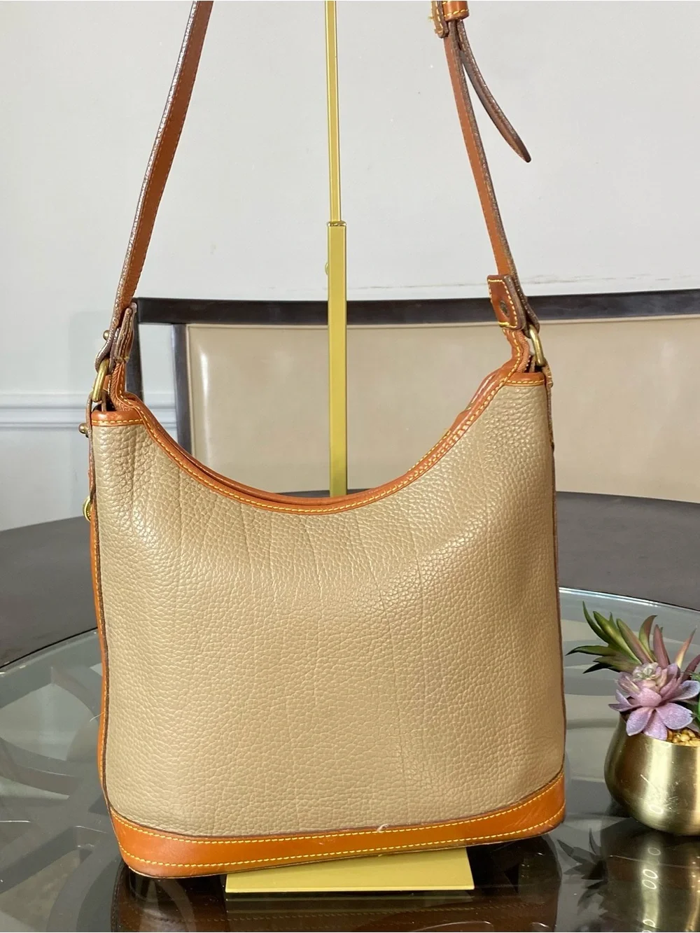 Dooney & Bourke length inches